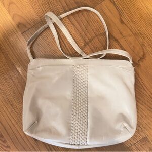 CARESSA LADIES, GRAY LEATHER BAG SPRING CLOSURE MADE IN SPAIN EXCELLENT COND ..